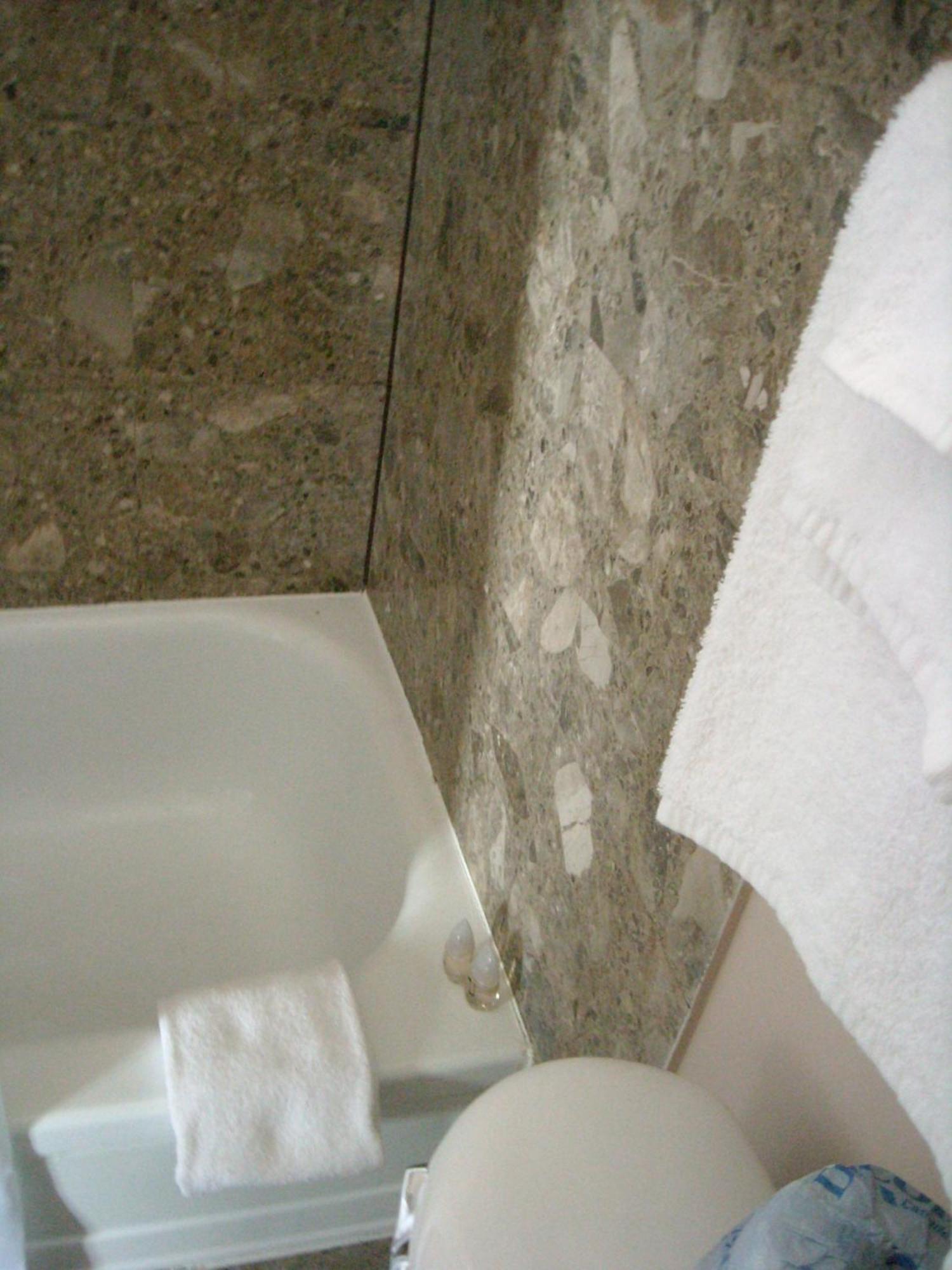 Grand Saint-hubert Motel 2*