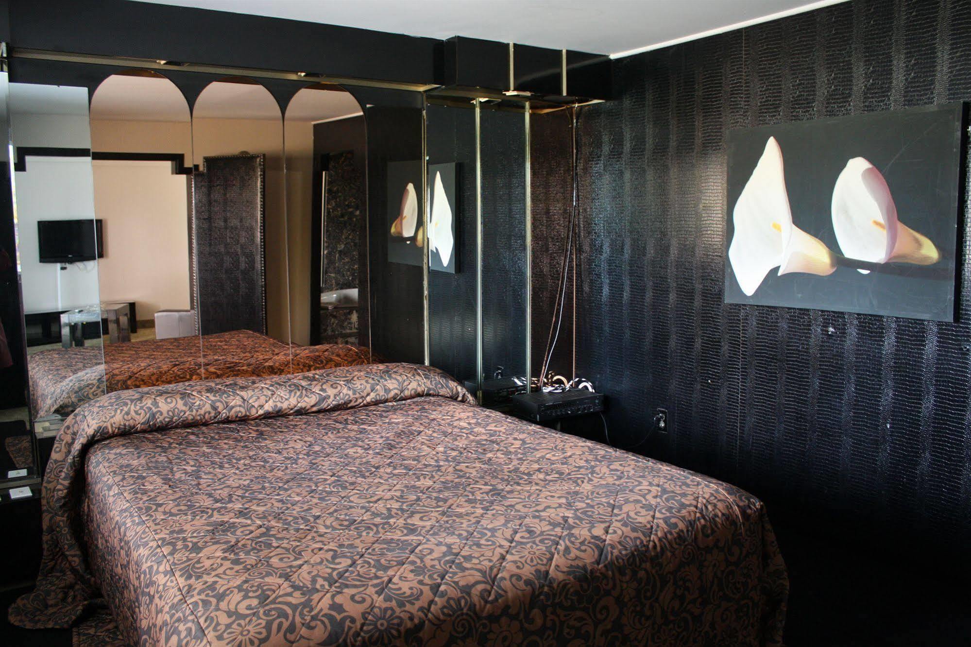 Grand Saint-hubert Motel 2*